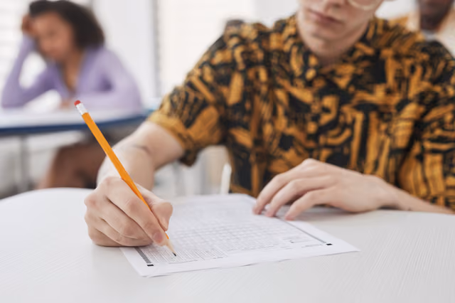 Réussir ses examens de diplôme : Le guide complet de la préparation au succès