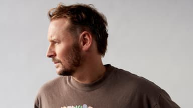 BEN HOWARD